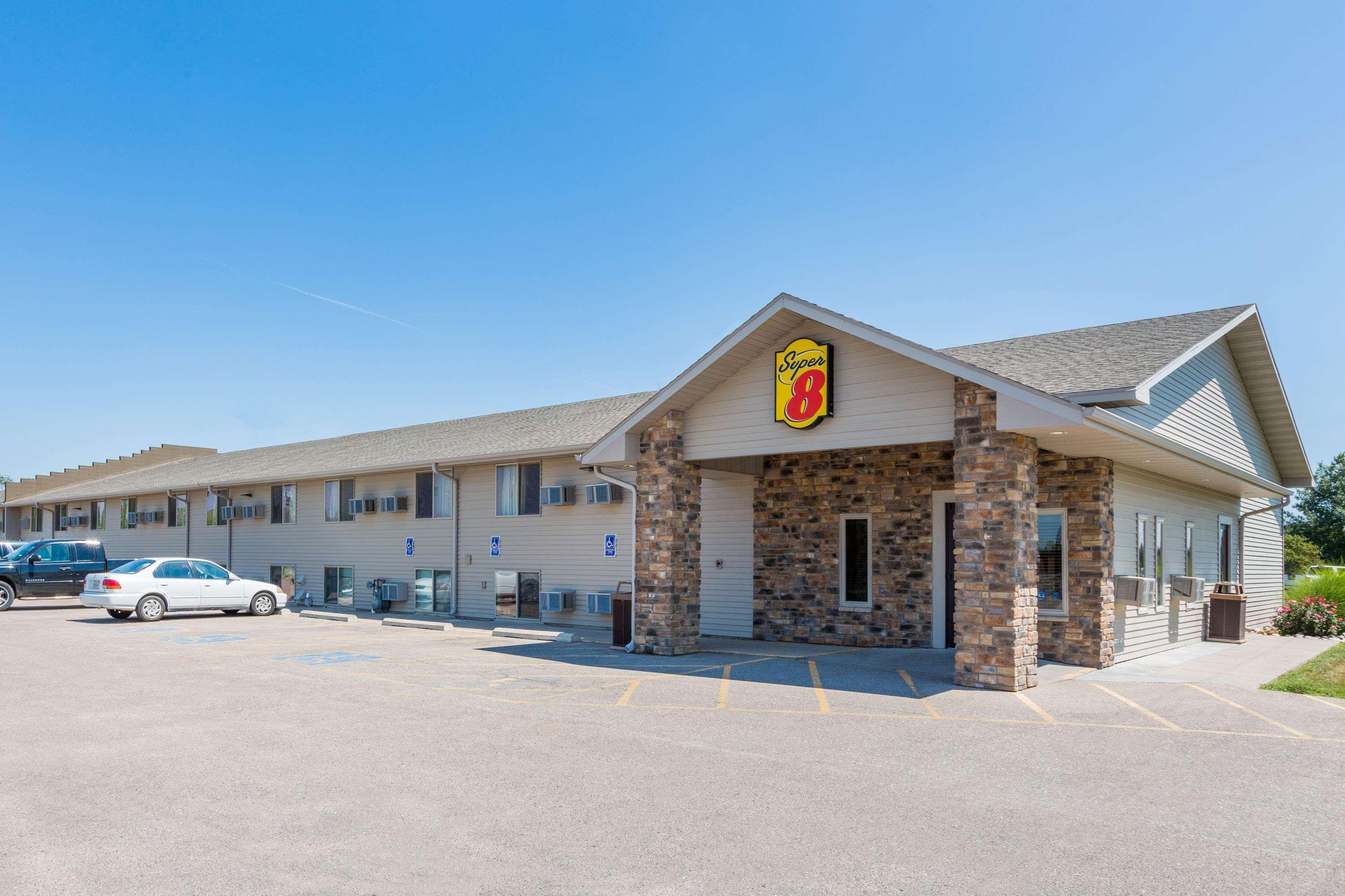 Super 8 By Wyndham Kearney Motel Buitenkant foto